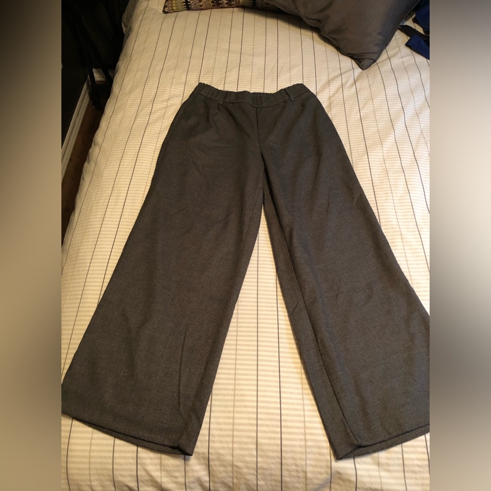 Grey cropped work pants